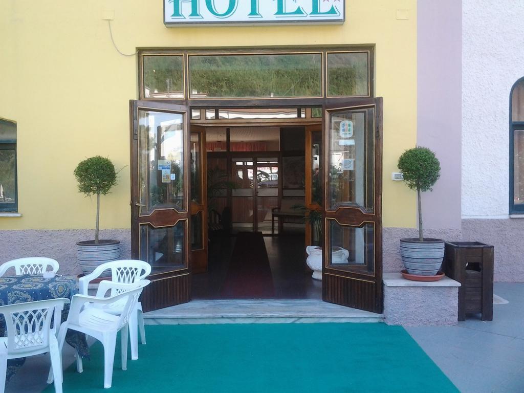 Hotel Sud Фускальдо Экстерьер фото